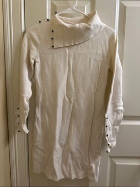 Club Monaco Off-White Ribbed Knit Top